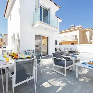 Villa Elaine, Protaras