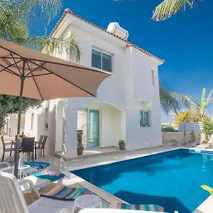 Villa George's Lux, Protaras