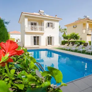 Villa Emily, Protaras