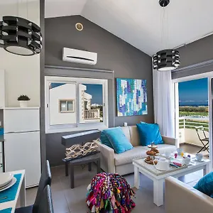 Nicholas Seaview Апартаменты